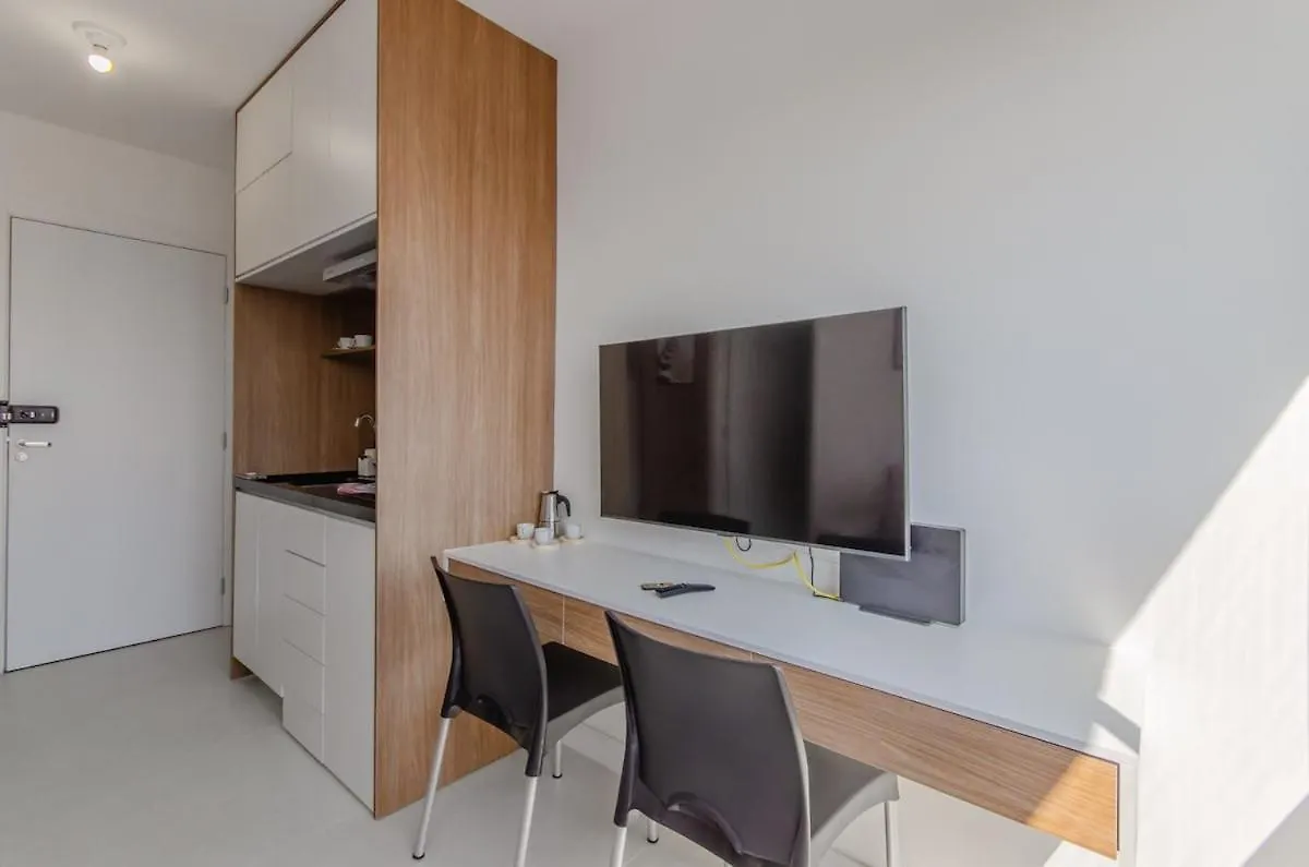 Fl1705 | Ape Na Faria Lima C/ Piscina Academia Metro Apartment Sao Paulo